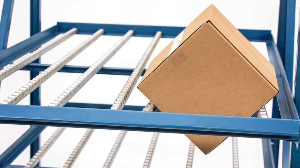 UNEX-shelf-track-spotlight