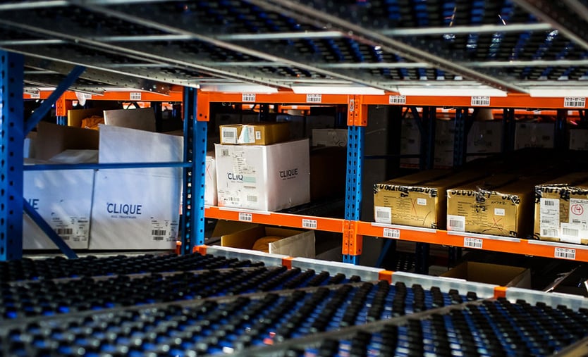 UNEX-spantrack-carton-flow-systems-wheel-bed