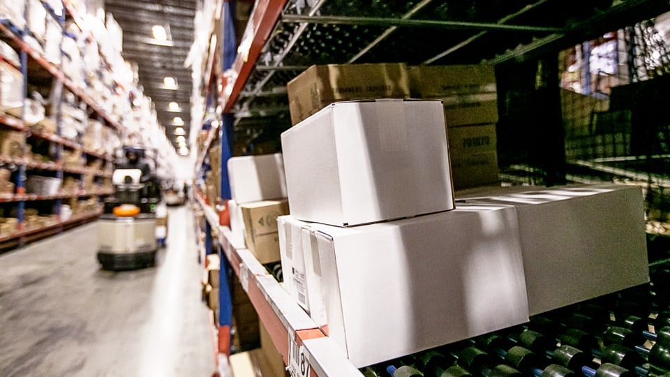 case picking with spantrack carton flow